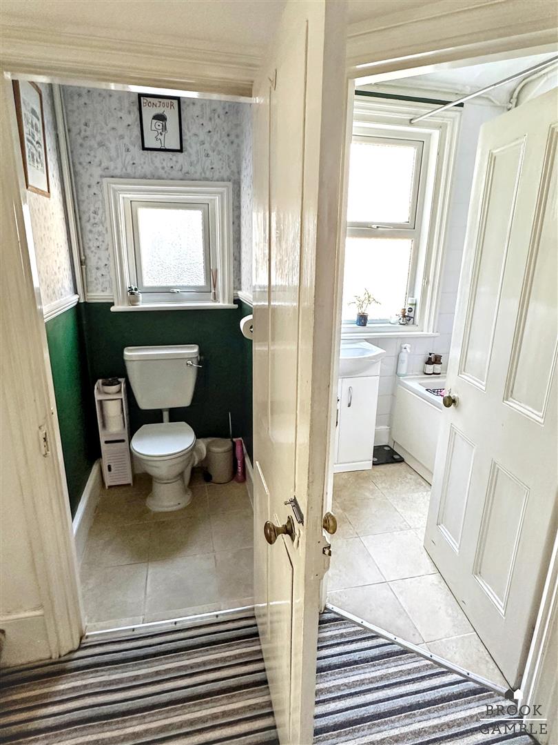 3 Bedroom Maisonette. Vicarage Road in Eastbourne,  12